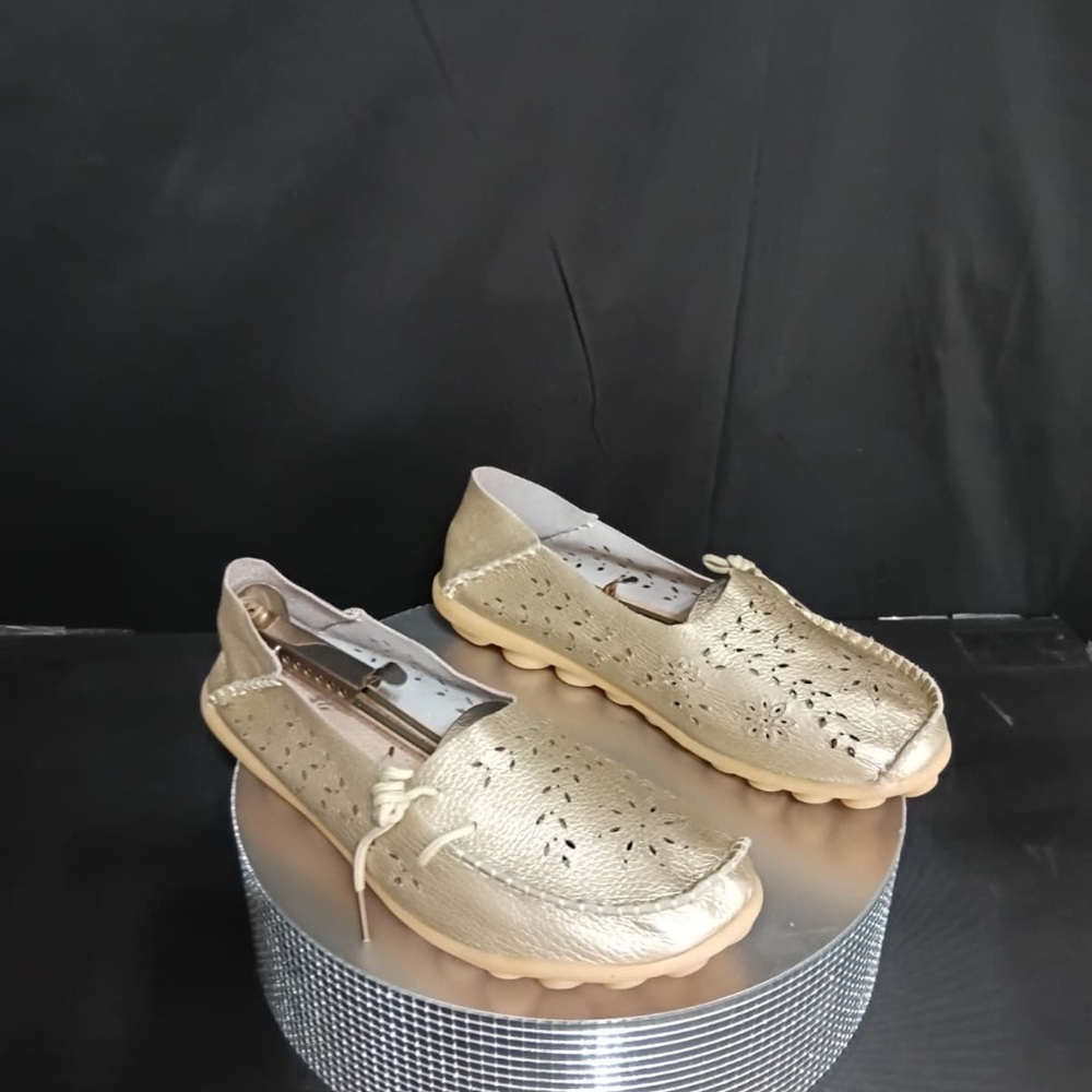 Fantini Gold Women's Loafers pre owned Exellent condition size 44/ 11.5 - Picture 9 of 9